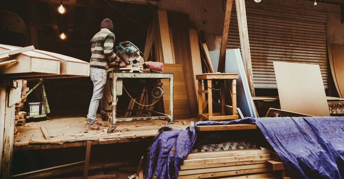 Carpenter Rate Per Day & Per Sq Ft — Delhi NCR (2026)
