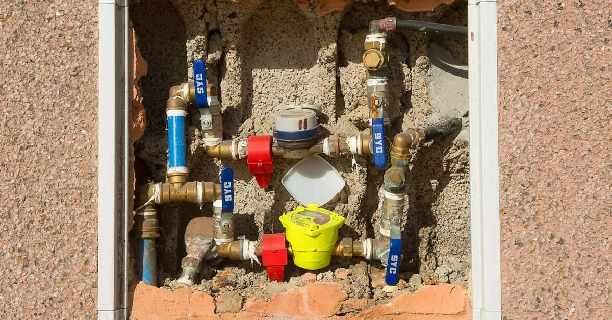 Why Is My Geyser Dripping From the Pressure Valve? (Delhi NCR)